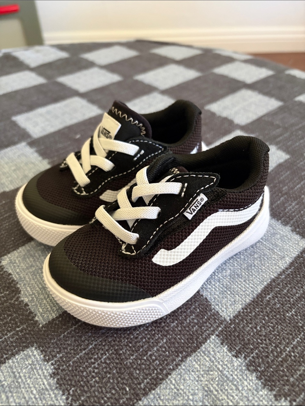 Vans Kids Black and White Mesh Low-Top Sneakers